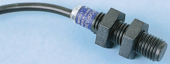 Telemecanique Sensors XS4P18PA340D induktiver Näherungssensor M18 – AOI Now